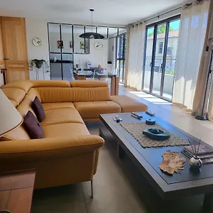 Appartement Standing Bord Sorgue, LʼIsle-sur-la-Sorgue