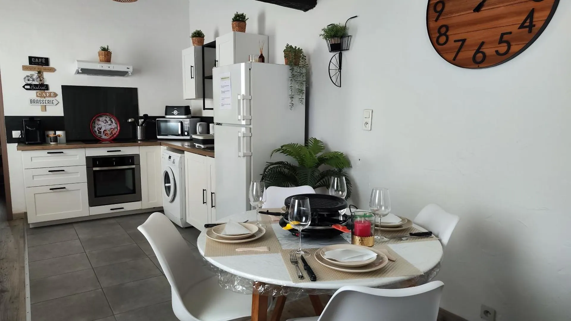 Appartement De Charme L'Isle-Sur-La-Sorgue Sur La Sorgues 0*,